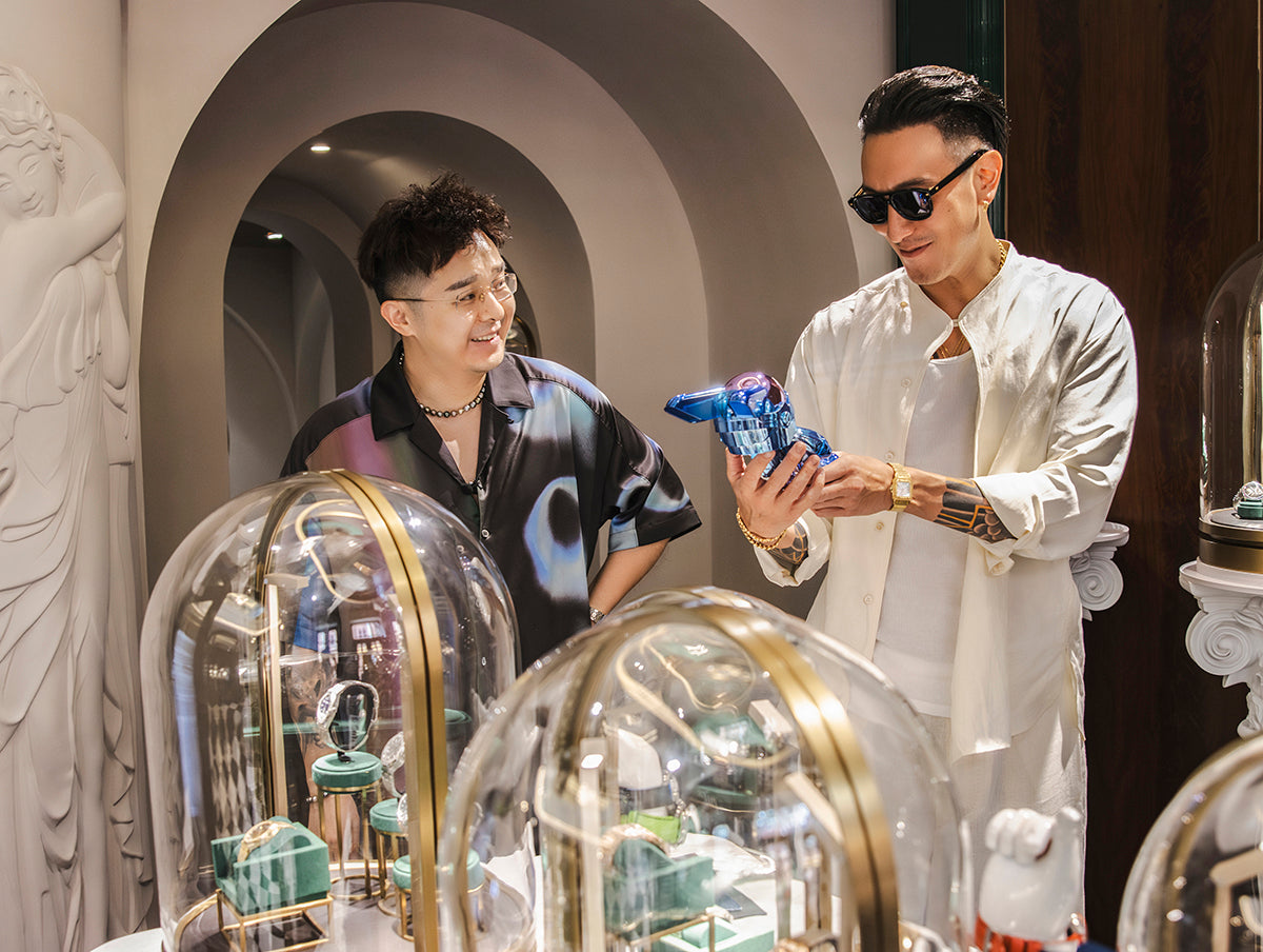 Sunny Wang Explores Safrezo, Immerses Himself in the Art of the “Curve Oak” Timepiece